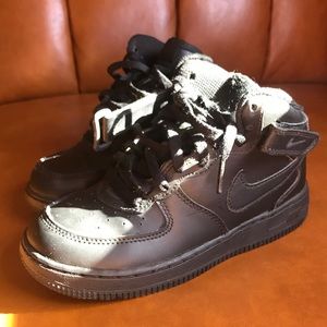 NIKE MID AIR FORCE 1